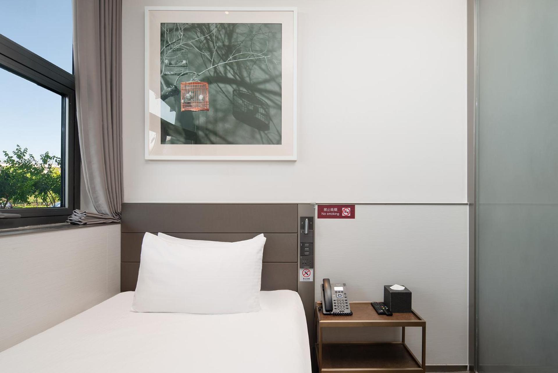 Single Room,1699252122:JPEG
